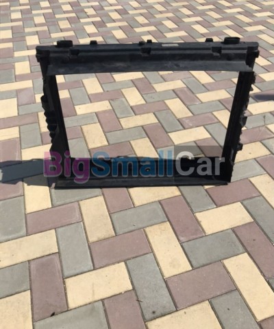 Рамка радиатора бмв е60